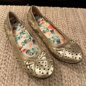 Vionic Gold Flats with Bow Detail